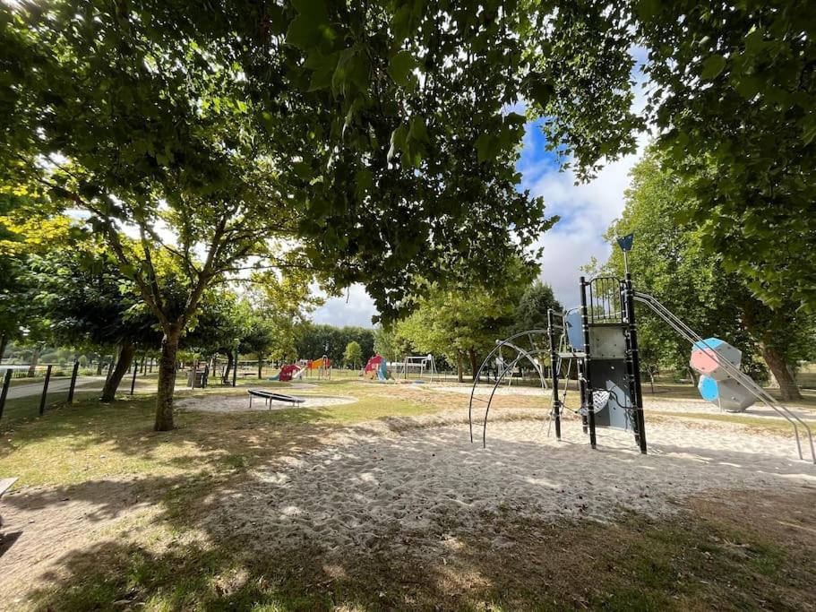 Charmante Charentaise Saint-Jean-dʼAngély Εξωτερικό φωτογραφία