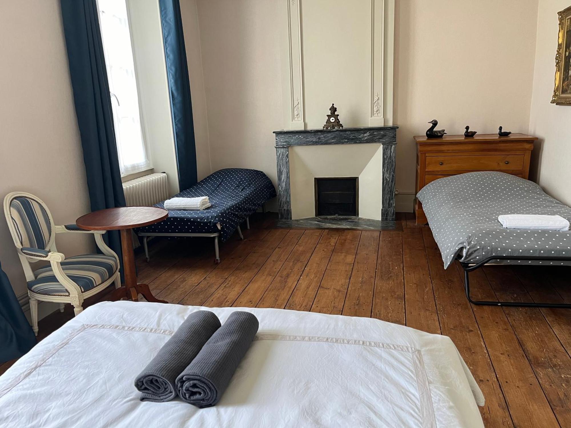 Charmante Charentaise Saint-Jean-dʼAngély Εξωτερικό φωτογραφία